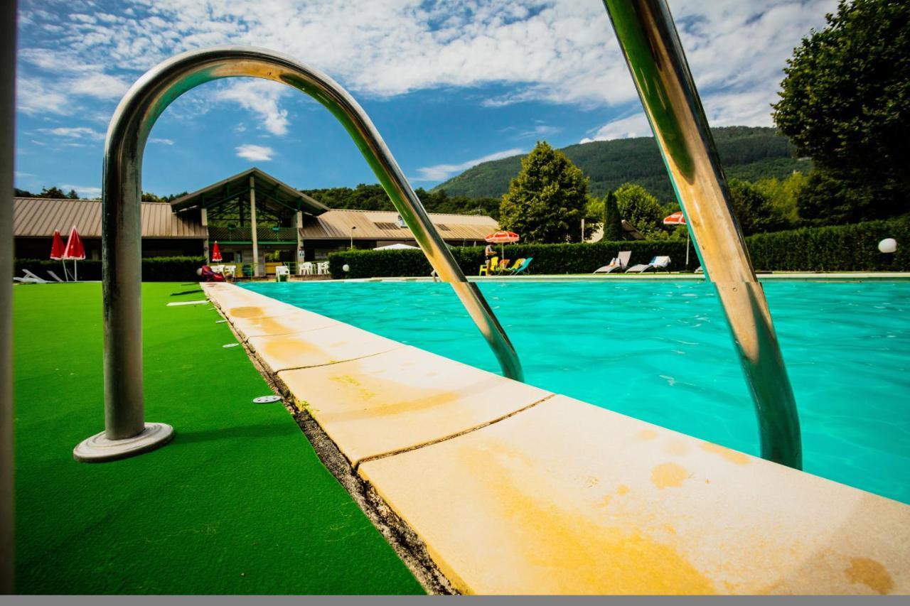 Ispagnac Camping Le Pre Morjal מראה חיצוני תמונה